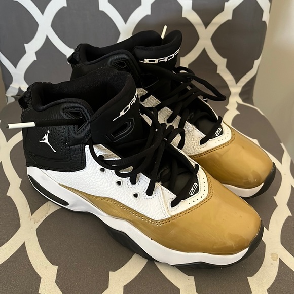 Air Jordan B'Loyal "White/Black/Gold" - Picture 1 of 3